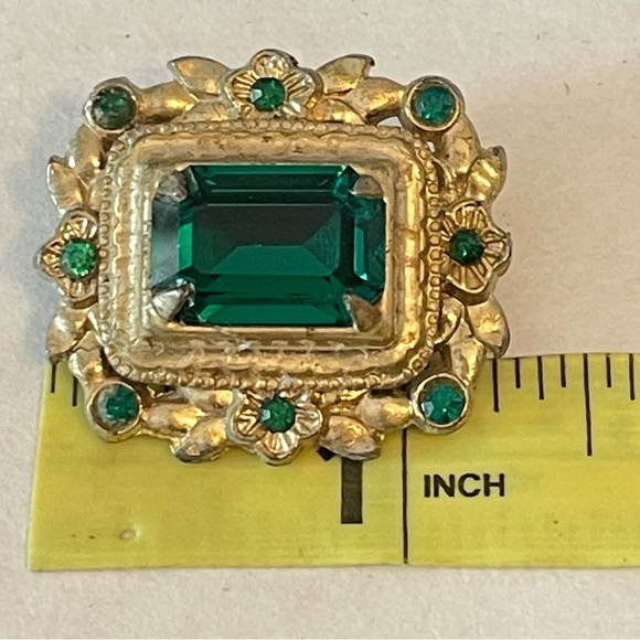 Vintage 1950s Coro Green Rhinestone Brooch Gold Tone Statement Victorian Style - Picture 11 of 11